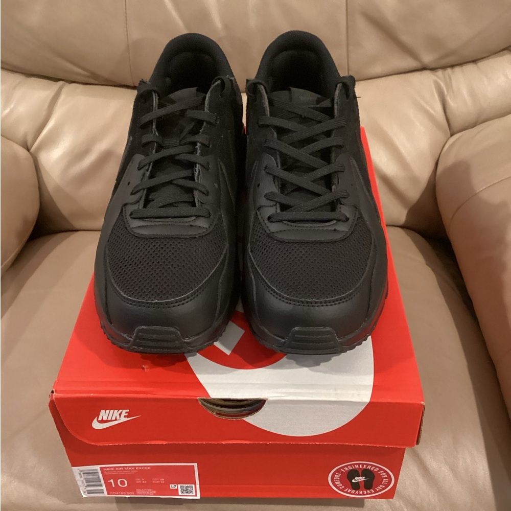 Nike Men's AIR MAX EXCEE